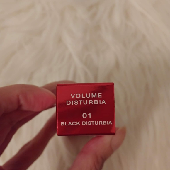 💝FIRM! NWT GIVENCHY VOLUME DISTURBIA MASCARA - Picture 9 of 12